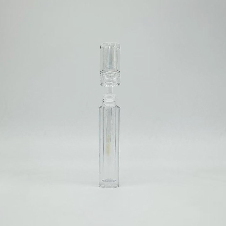 Lip gloss tube with wand Lip gloss tube with wand