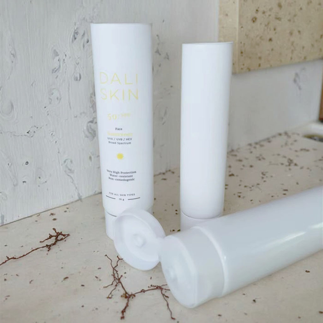 China Factory Empty Round Tail Open Unsealed Flip Top White Glossy Cosmetic Face Wash Facial Cleanser Soft Squeeze Tube