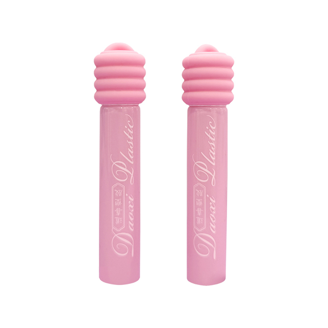 Cute Design Lip Gloss Tube Soft Silicone Applicator Refillable Empty Cosmetic Container Lip Oil Tube with Silicone Cover